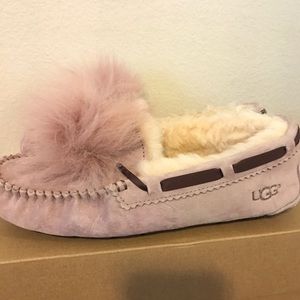 NEW- UGG pompon slippers-lavender Size8